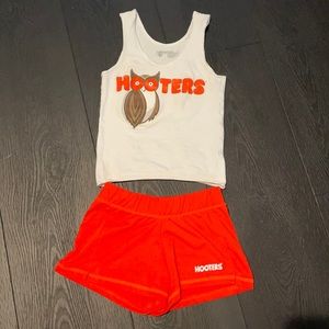 Hooters outfit!